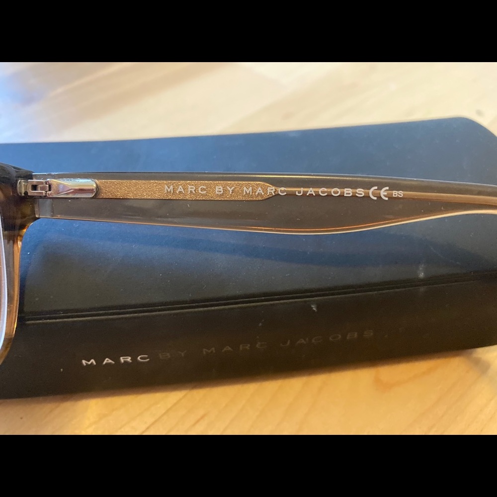 Marc Jacobs eyeglass frames - Picture 4 of 11